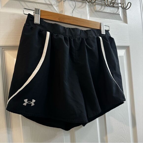 UNDER ARMOUR women's FLY SHORTS - BLACK/WHITE size small - Picture 3 of 7